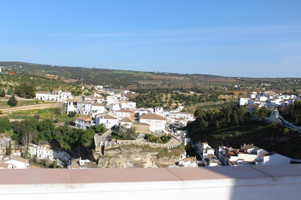 Alojamiento Rural Carmen Setenil De Las Bodegas Exterior photo
